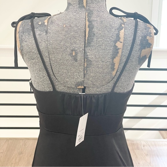 NWT XS Nine West black satin spaghetti strap fit and flare midi dress - Picture 5 of 8